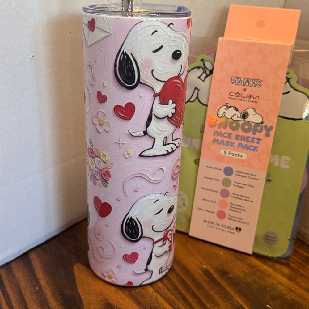 Snoopy Pink Tumbler with Celavi Face Masks, Coin Purse - Picture 4 of 9